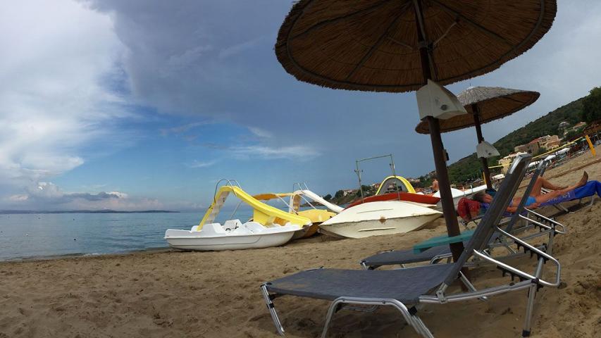 Παραλία Καρφάς